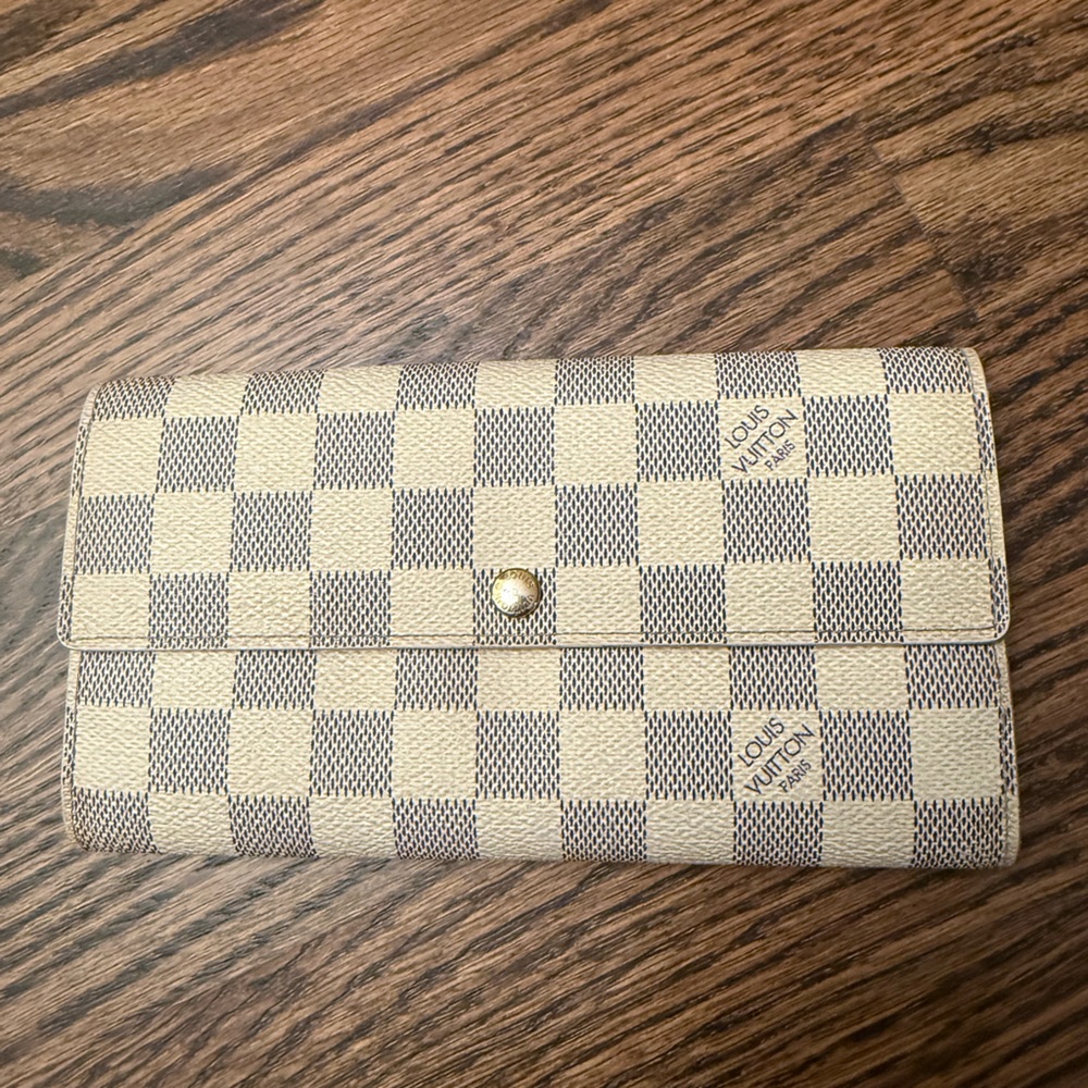 Louis Vuitton Damier Azure Sara Wallet - Picture 4 of 12